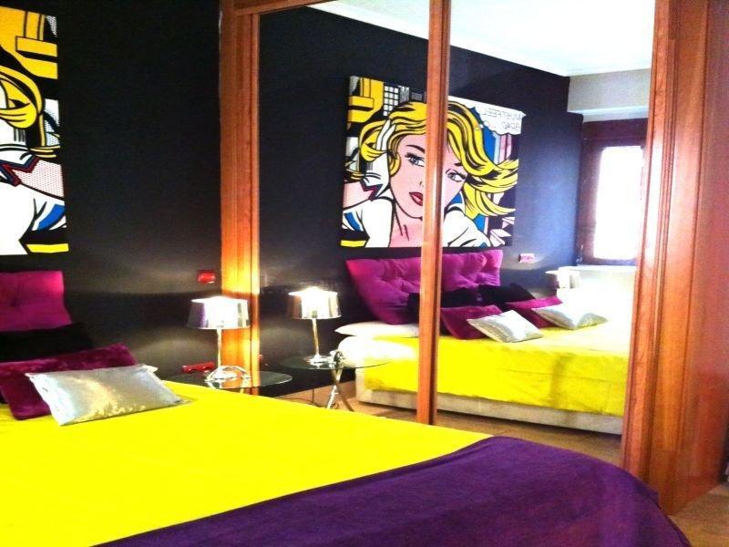 Hotel Flats Per Week